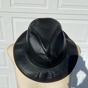Vintage Leather Fedora! 🕵🏽‍♀️